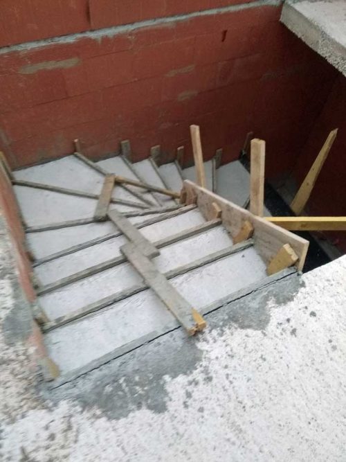 Escalier maison en construction